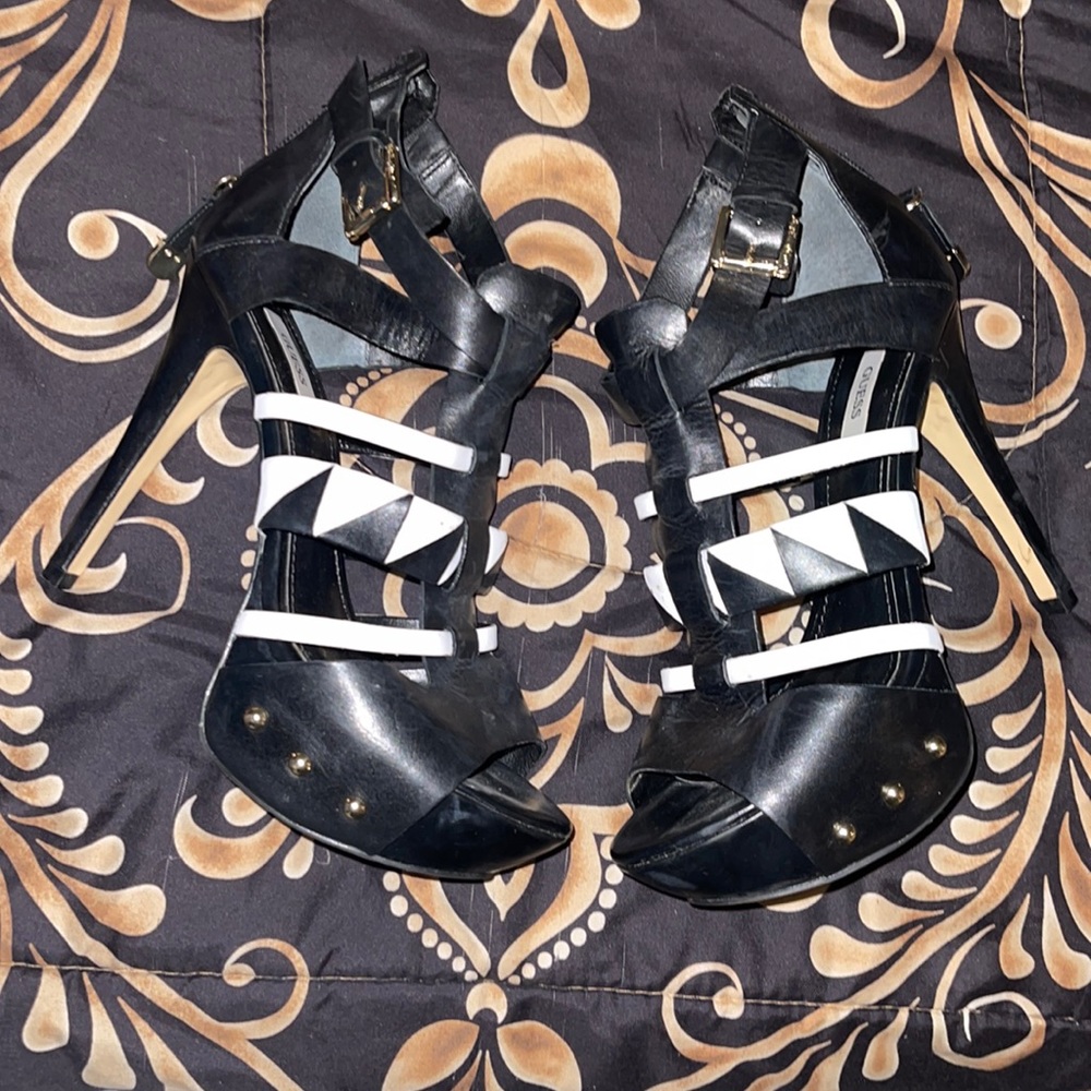 Size 8 black and white guess high heels w hood accents
